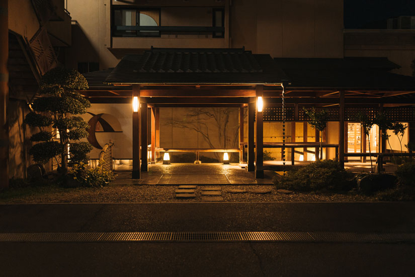 ラグジュアリー感ある和風の玄関