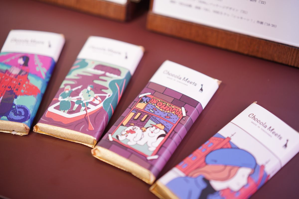 「赤レンガパッケージチョコレート」各800円