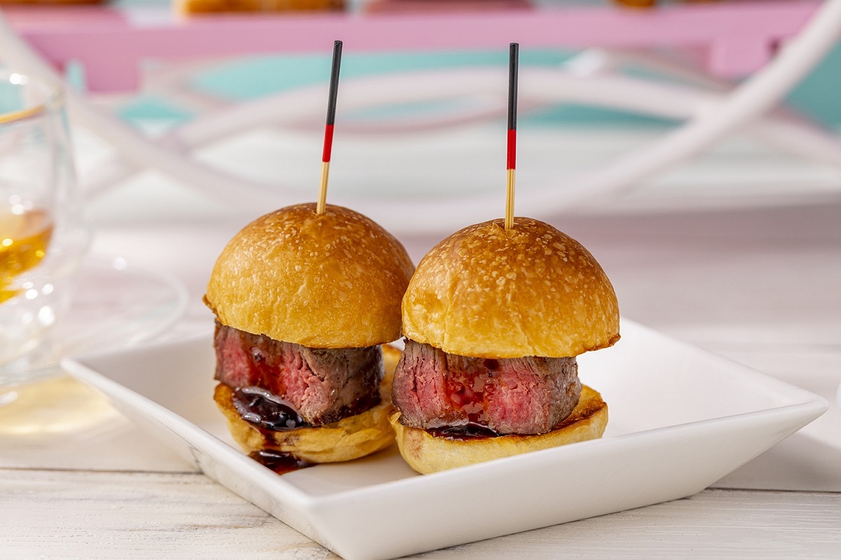 ビーフステーキバーガートリュフソース（イメージ）