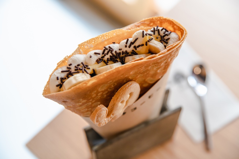 クレープ チョコバナナカスタードホイップ730円(ぞうめしクッキー トッピング100円)