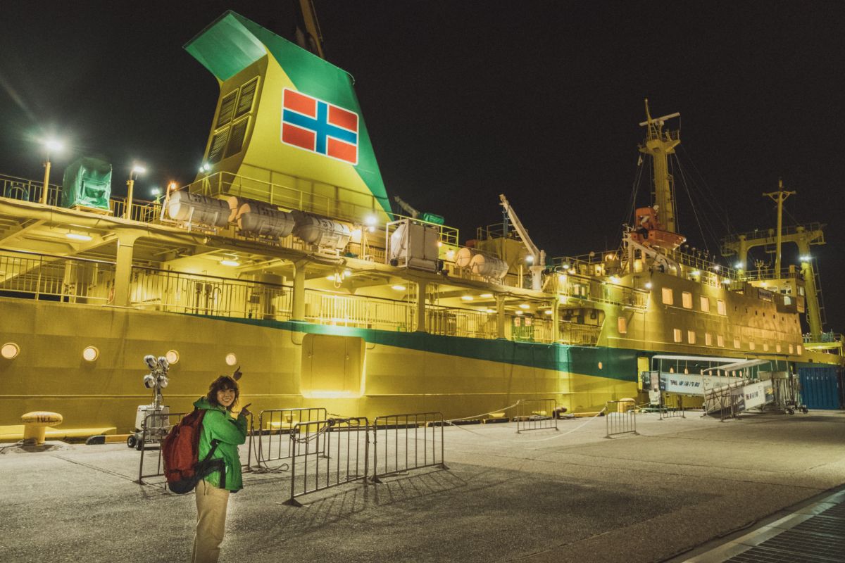 「船に一泊する旅行は初めて！夜に出発というのも、映画のワンシーンみたい？で気分が高まります」