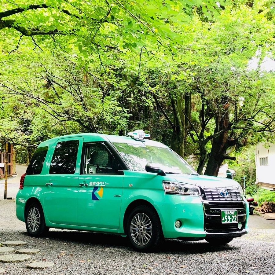 さわやかなグリーンが印象的な熊本タクシー