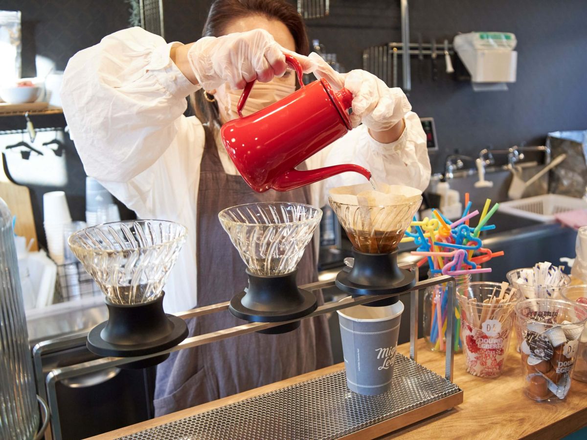 ペーパードリップで丁寧に抽出