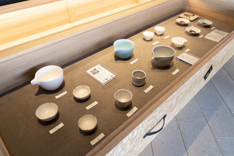 酒器は福井の若手作家の作品をセレクト