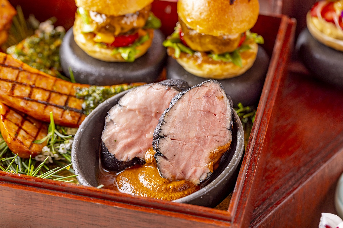 ココアチャコールポークテンダーロイン