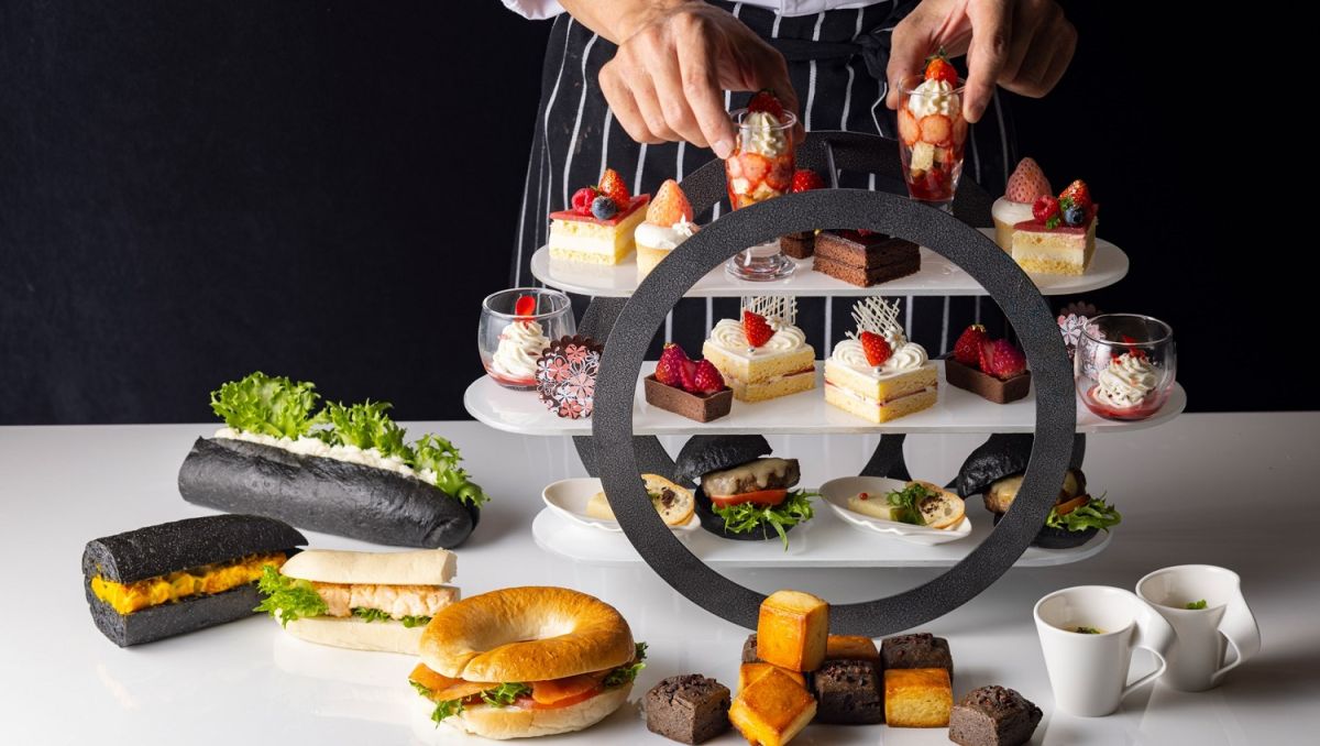 【ヒルトン東京お台場】テーマはBlack＆White！希少な黒いちごや白いちごを使った「ストロベリーアフタヌーンティー＆ハイティー」