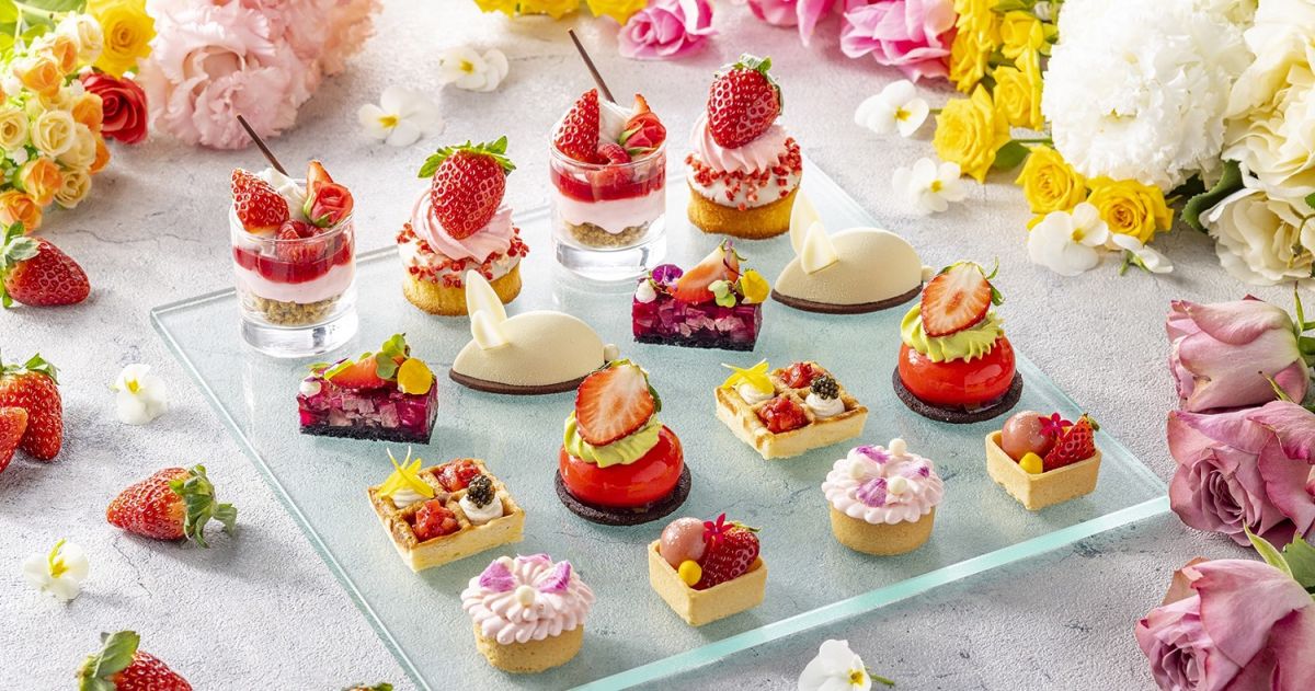 【コンラッド東京】咲きこぼれる花々をいちごスイーツで表現。「ストロベリー・イン・ブルーム」アフタヌーンティー