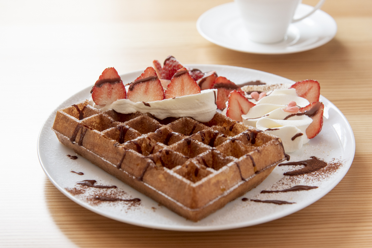 ゴーフルスペシャル1050円。通常のワッフルとは異なり、生イーストを使っているため、軽やかな口どけ