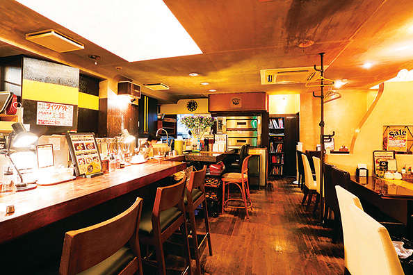 「BUCYO COFFEE」の店内。