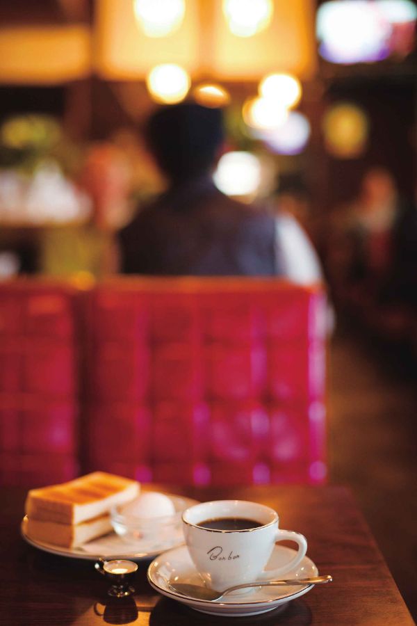 「洋菓子・喫茶 ボンボン」