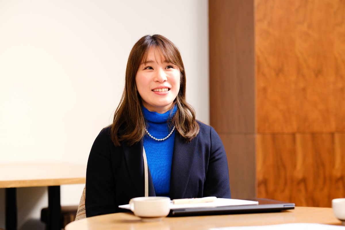 キャプ）セゾン投信の内田さん。山根さんと同じ部署で情報発信を担当