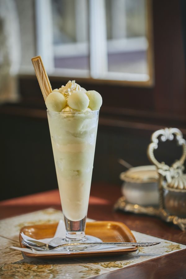 ひめりんごパフェ 1300円