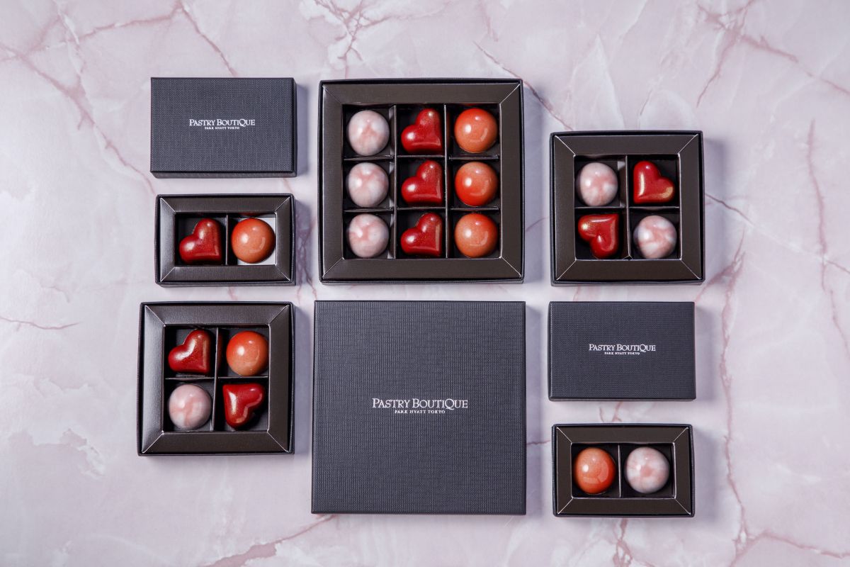 「バレンタイン チョコレートボンボン」（2個入り）700円・（4個入り）1400円・（9個入り）3000円