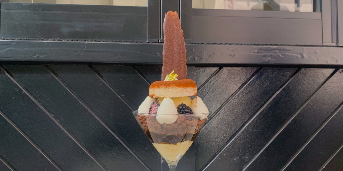 恵比寿「Yellow Cakes」でお酒を使った大人の夜パフェに酔いしれる