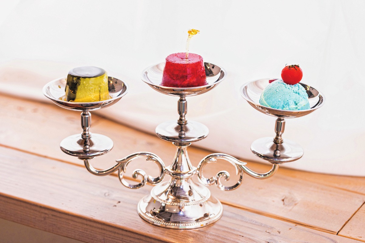 抹茶(左)450円、苺ゼリー(中)420円、フローズンチーズケーキ(右)480円