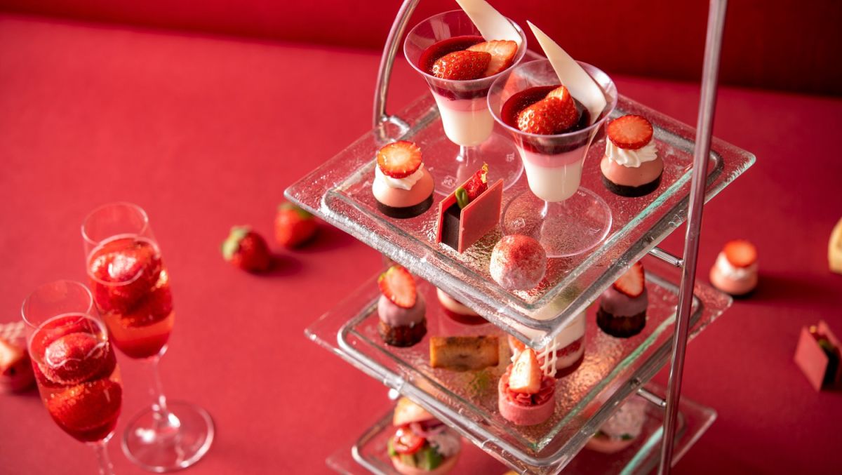 【ヨコハマ グランド インターコンチネンタル ホテル】華やかなレッドに心が弾む！「いちごとルビーチョコレートのアフタヌーンティー」やパフェなど新商品登場