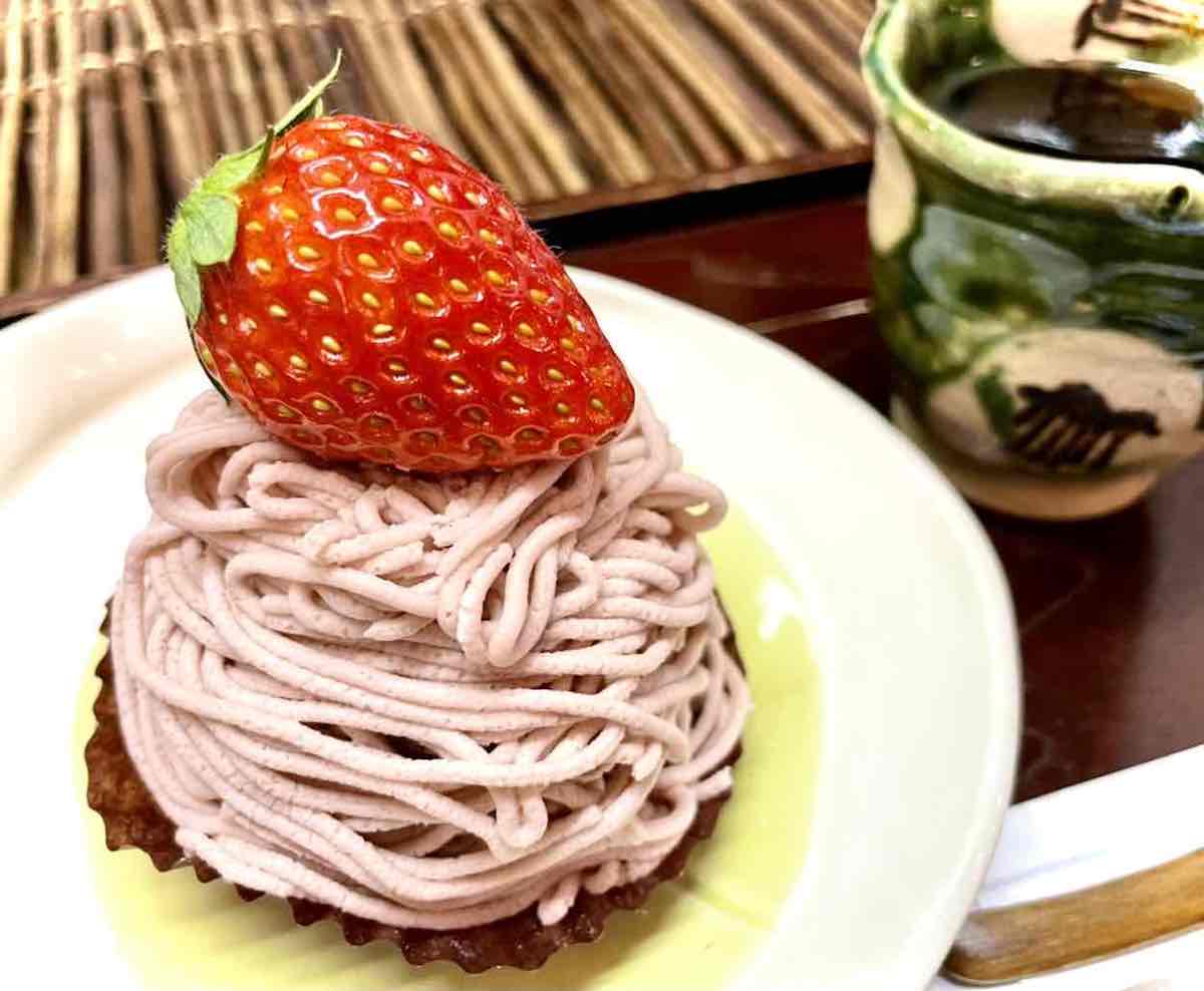 「いちごモンブラン苺大福」864円／富久屋