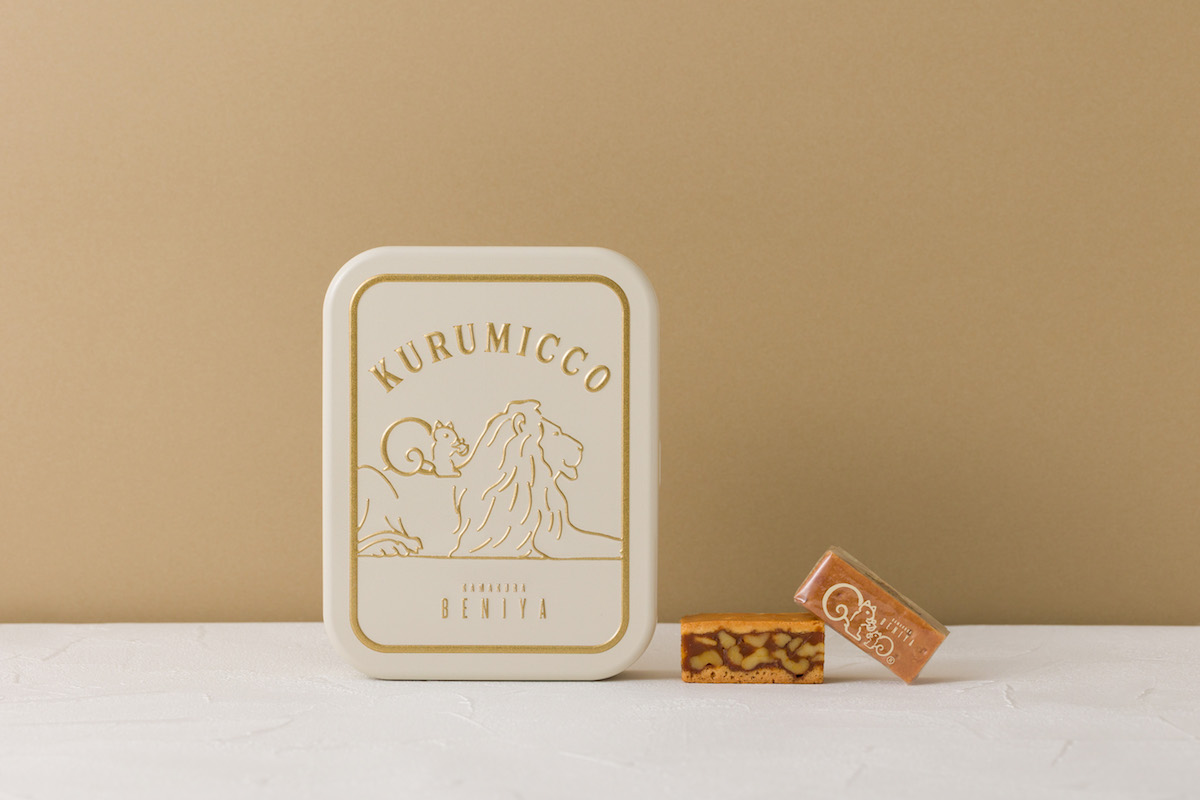 「クルミッ子10個入り(缶)三越限定デザイン」2268円／鎌倉紅谷