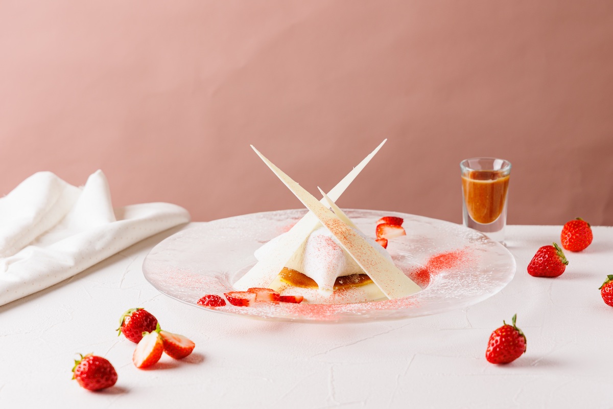 「イートインフレーズ オモニエール～Fraise Aumônière～(いちご大福とどら焼きのマリアージュ)」1430円／