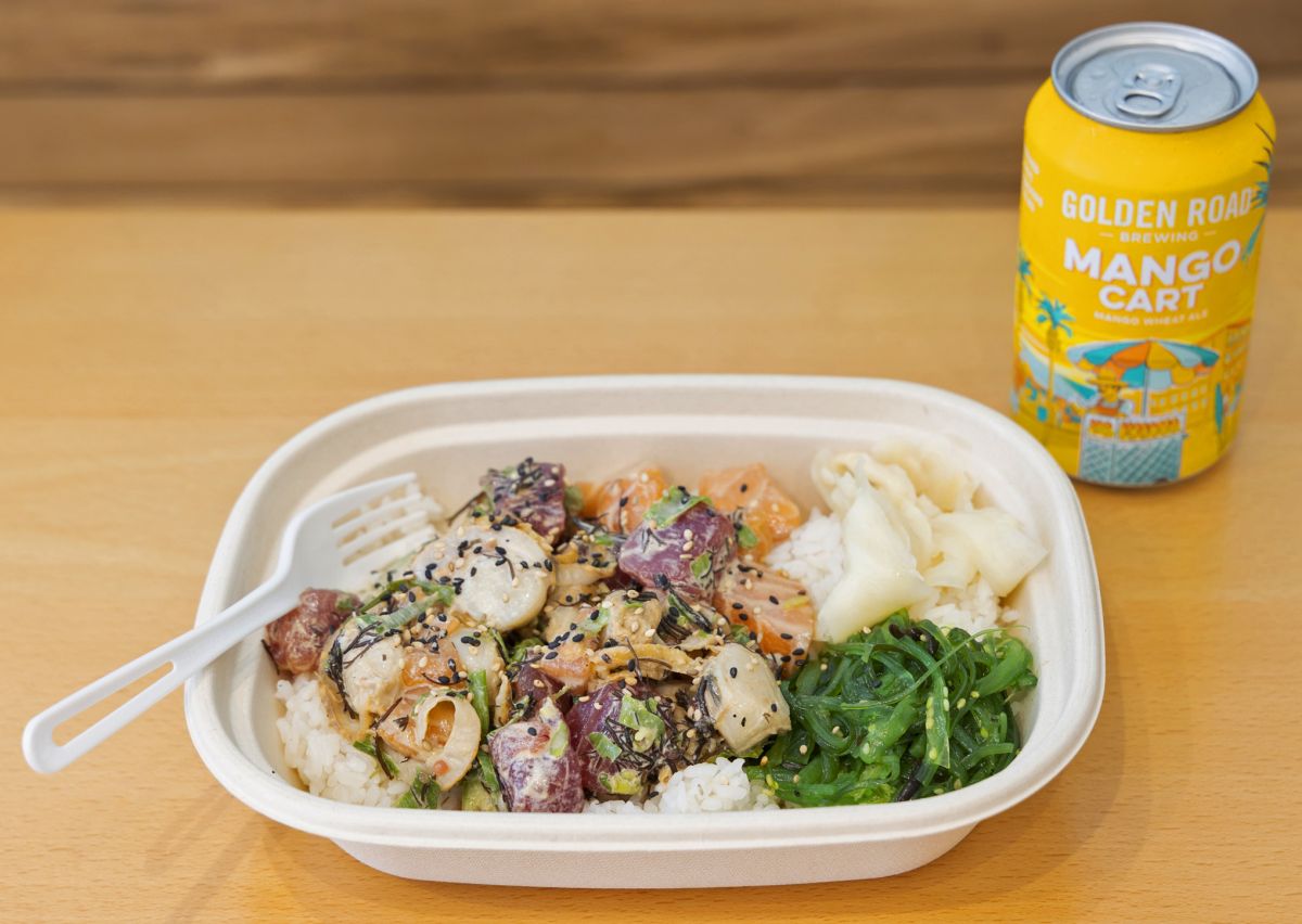 ポケボウル（ラージ）$18.90、マンゴーカート $6.50