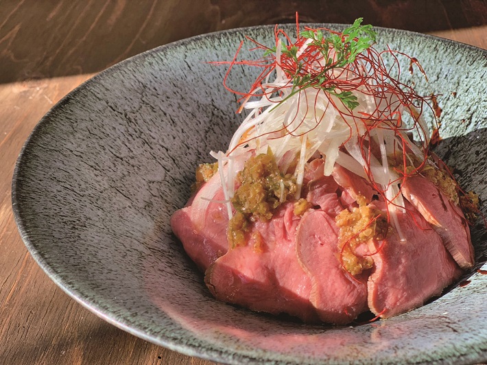 イタリア産仔牛 の牛タン丼