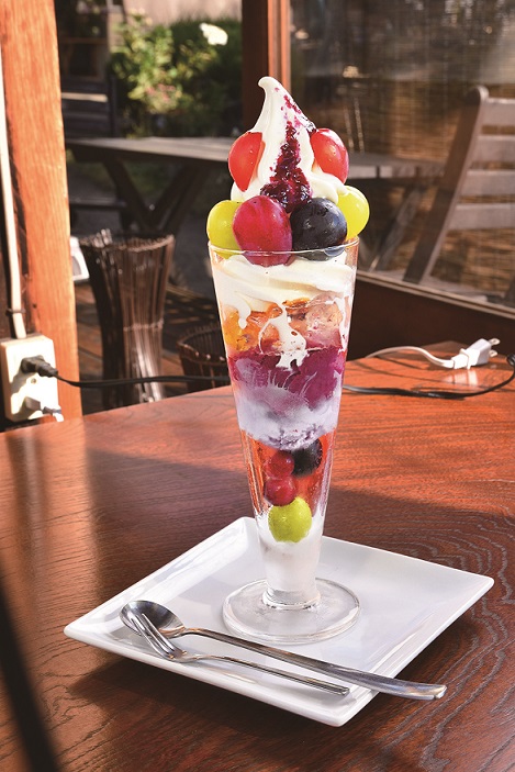 「ブドウパフェ」1100円～