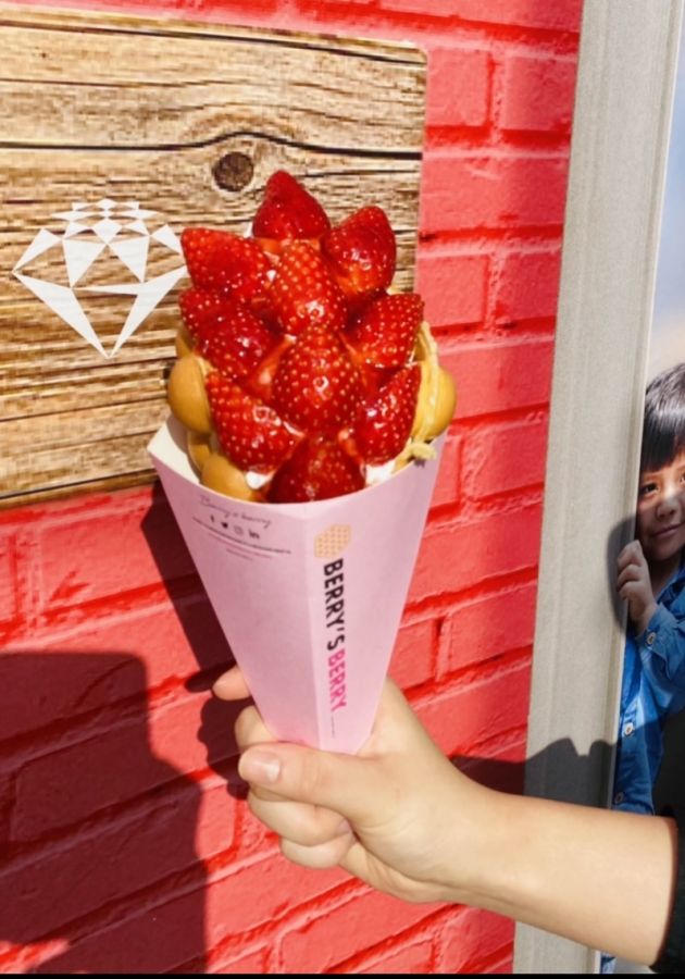 （初出店）べリーズベリー「ストロべリーバブルワッフル」880円