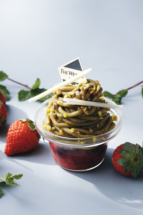 苺のマリネとピスタチオのモンブラン（イメージ）