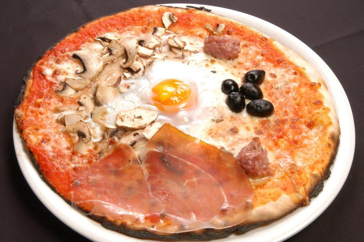 気まぐれなピッツァ「カプリチョーザ」