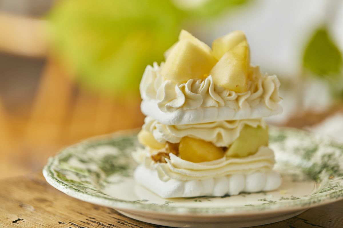 りんごと塩キャラメルナッツ1140円（おひとりさまにつき1フード、1ドリンク注文）