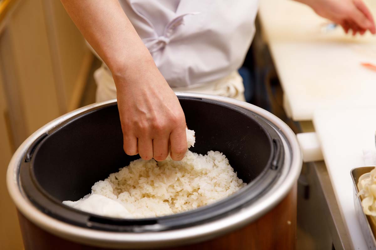 シャリには宮城県産「ササニシキ」を使用