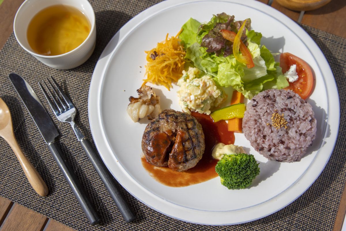 「スモークハンバーグ」1320円