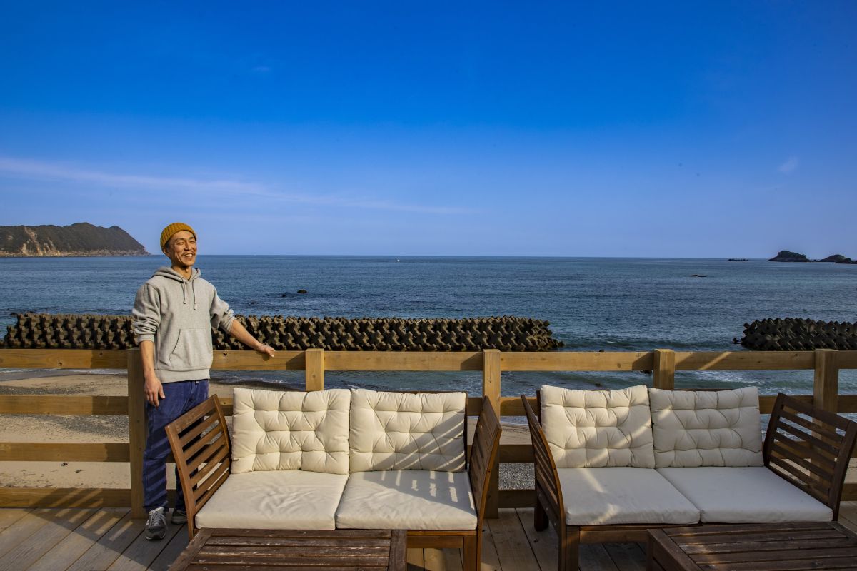 「レストラン&ラボ テイクサンド」のオーナー・岩崎さん