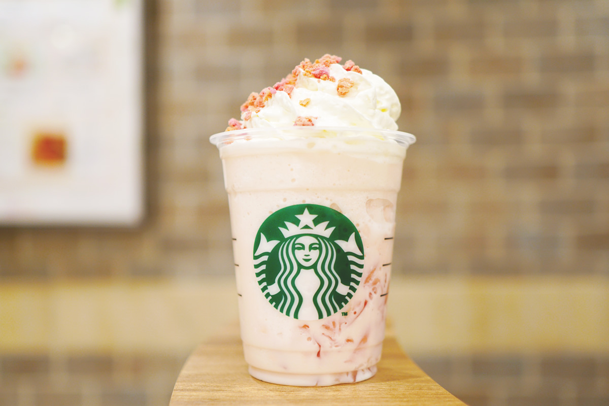 「さくら 咲くサク フラペチーノ®」Tallのみ、678円（持ち帰り）、Tall 690円（店内利用）