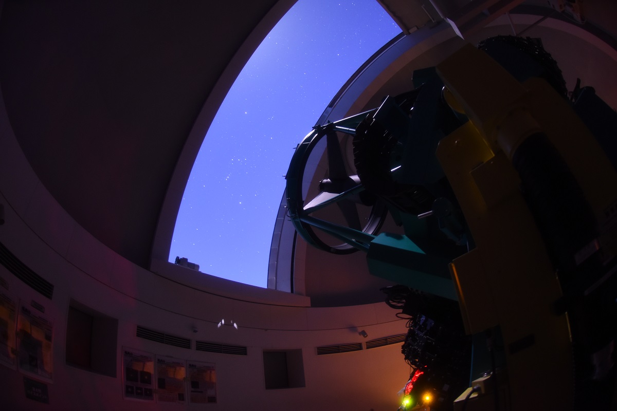 11ｍドームにある有効口径150㎝の望遠鏡