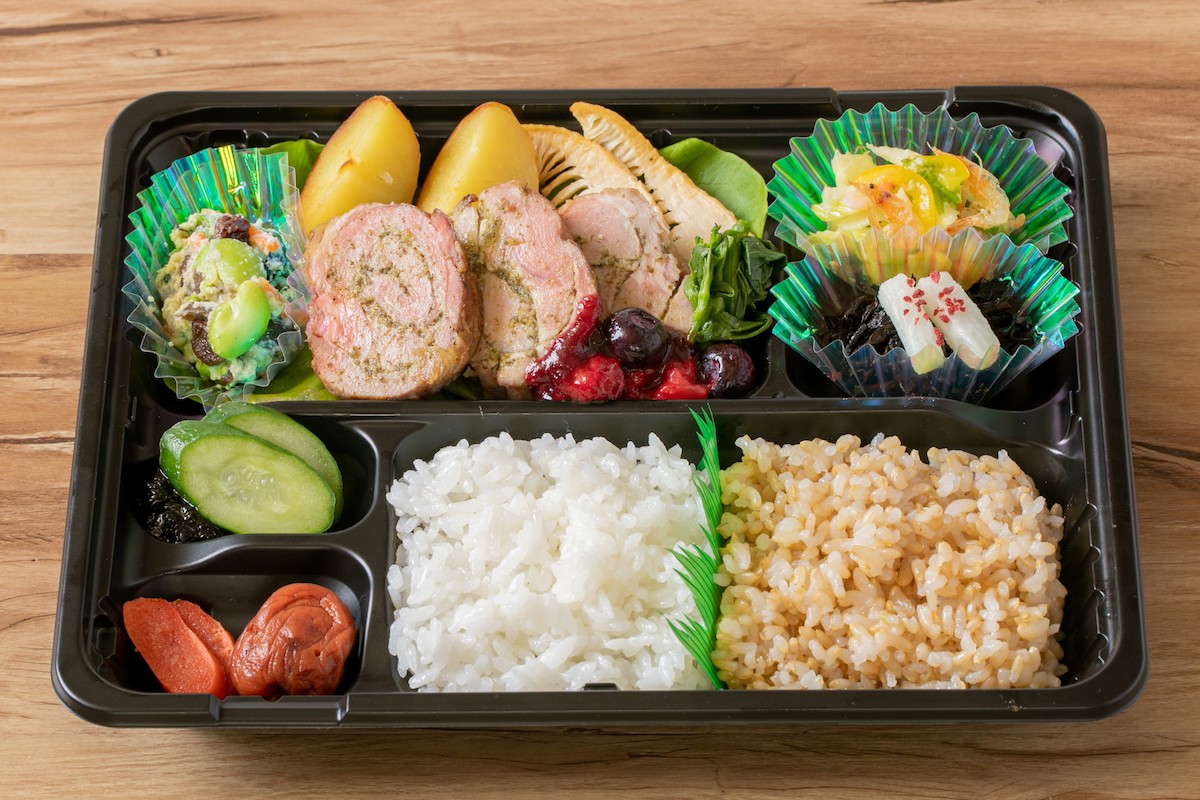 テイクアウト「象印御膳　肉」 1580円