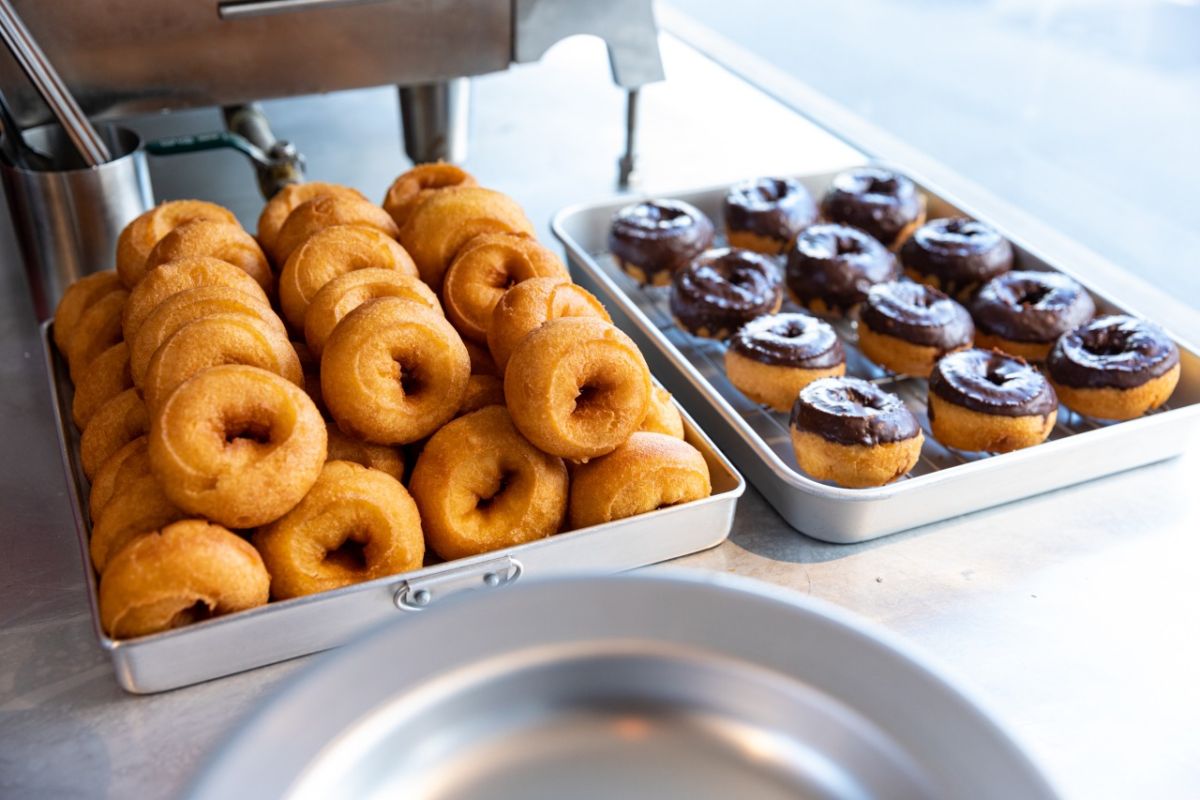 Cap：プレーン250円、チョコレート350円