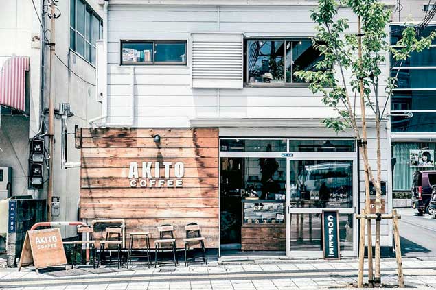 1階はショップ、2階がイートインスペースになっています