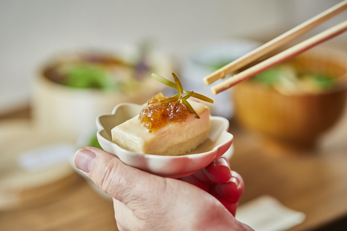 果実酢ジャム（梅、和柑、赤い実）各 100ｇ650円は店頭で購入可