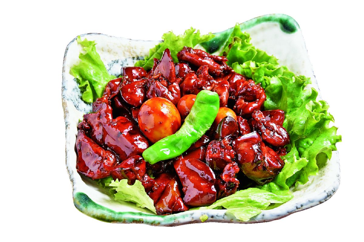 甲府鳥もつ煮（大）700円、（小）500円