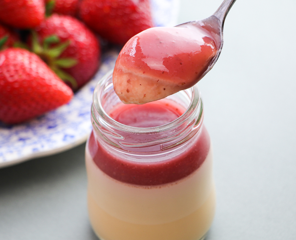 イチゴミルクプリン (1個) 450円　〈各日販売予定数100〉