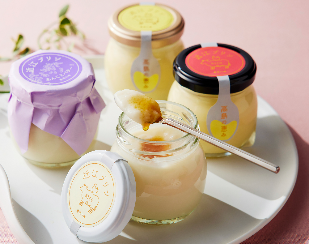 手前から時計回りに）ライス (1個)  400円、あんバター (1個) 421円、プレーン (1個) 341円、リッチ (1個) 400円