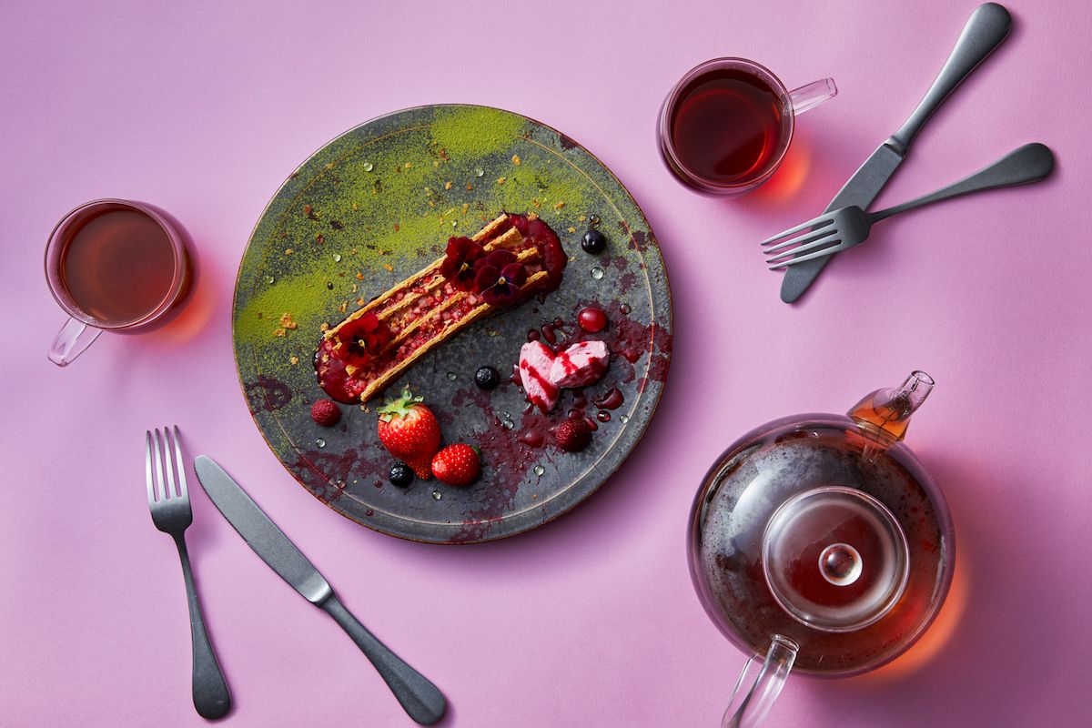 「八郷の苺ミルフィーユ」（スイーツ、ドリンク付き1,650円）