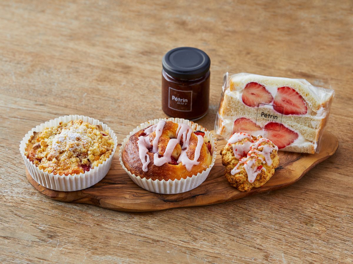 いちごの各種ベーカリー