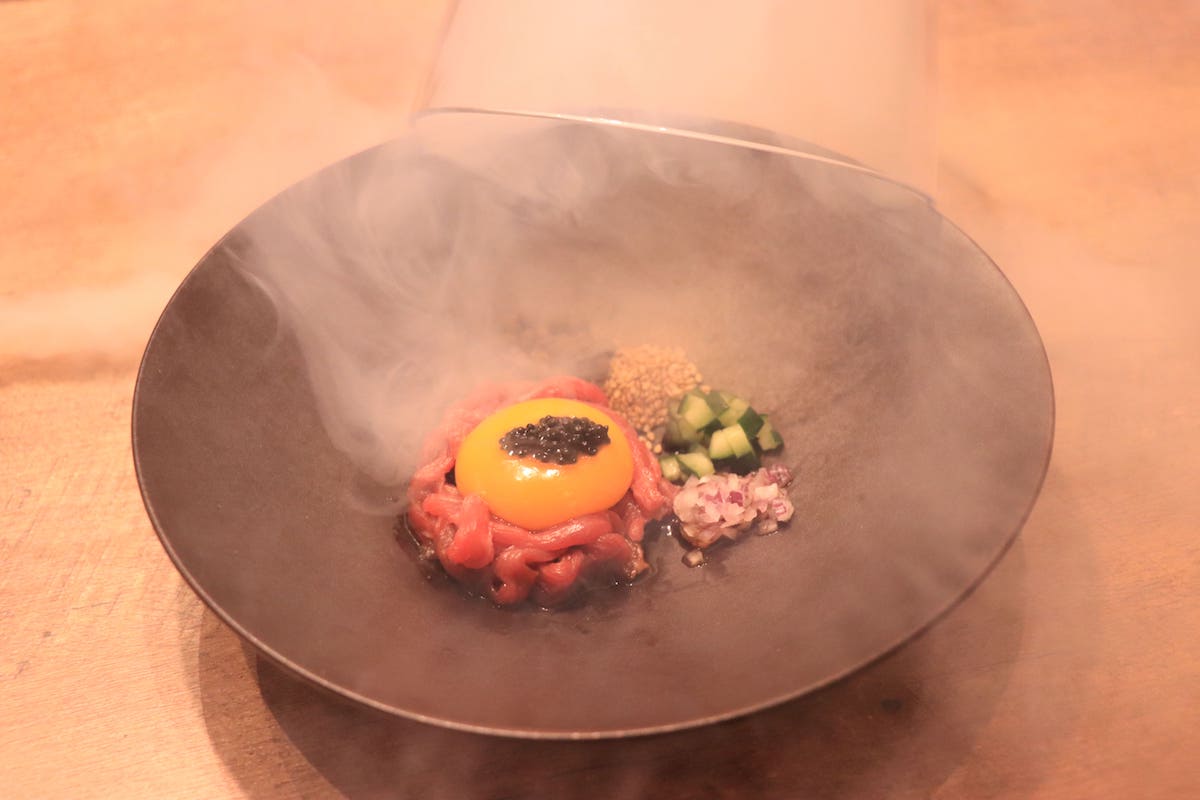 「とろラムユッケ〜希少部位フィレ肉〜」1188円