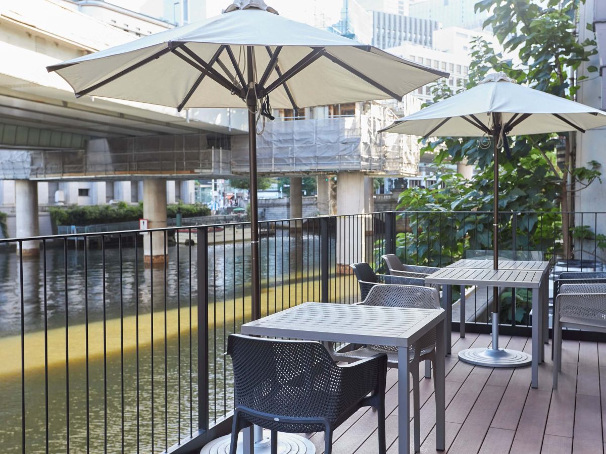 1階にはテラス席もありますよ♪