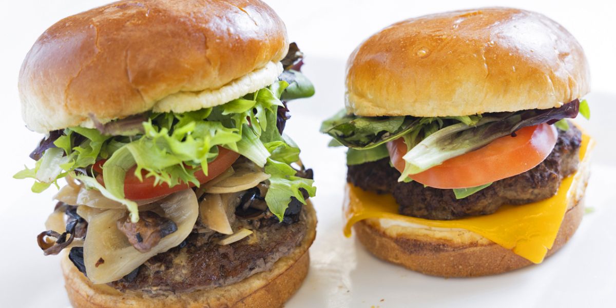 【ハワイ】パティとチーズが決め手！ホノルル・ダウンタウンの「バーガーズ・オン・ビショップ」で食す絶品グルメバーガー