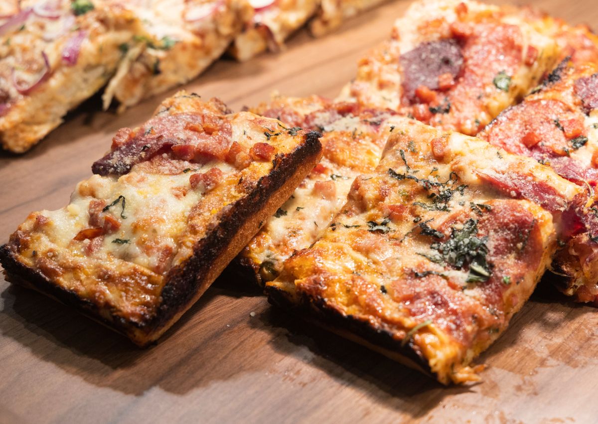 「フラットブレッド」$5.99（1枚）、$9.99（2枚）