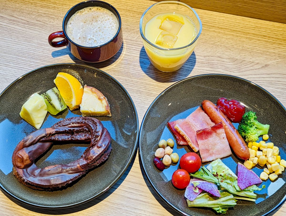 【福岡】コワーキングとして超便利なレストランを併設！ワーケーションにぴったりなホテル「クロスライフ博多柳橋」【宿泊レポ】