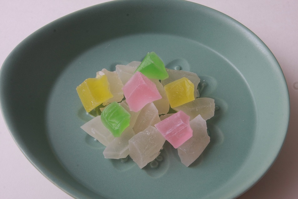 「わり氷」（25g195円）※写真はプレーン2袋分